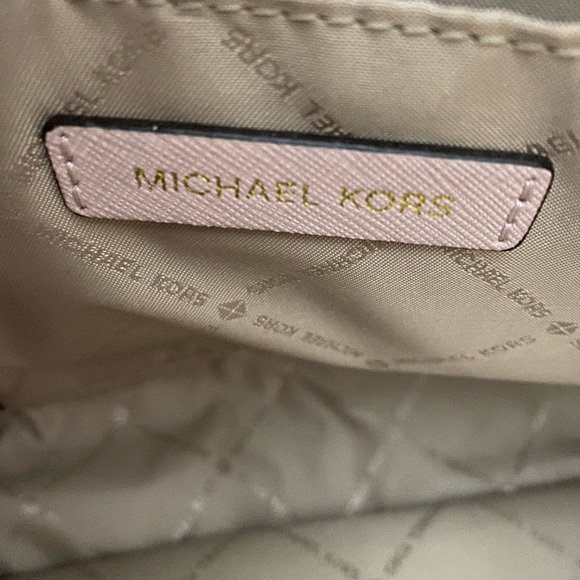 Michael Kors Walsh Medium Multifunction (MF) Saffiano Leather Tote - Pink - Picture 6 of 10